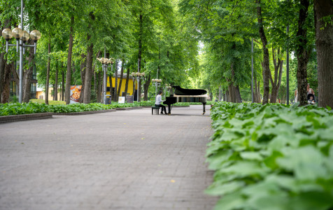 Pianinas Vilniaus alėjoje 4.jpg